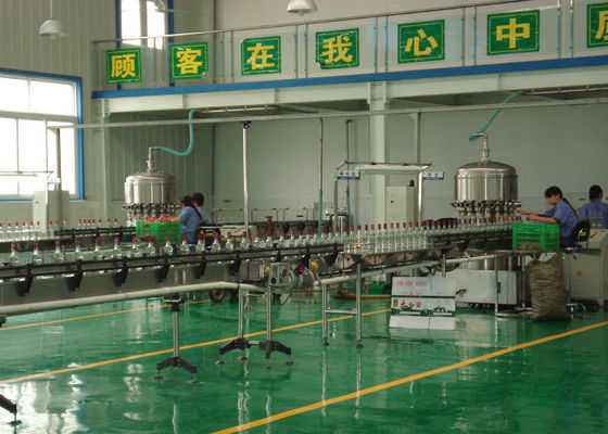 Çin Şişelenmiş Votka / Viski / Likör / Şarap Üretim Hattı Ambalaj Konveyör Sistemleri Tedarikçi